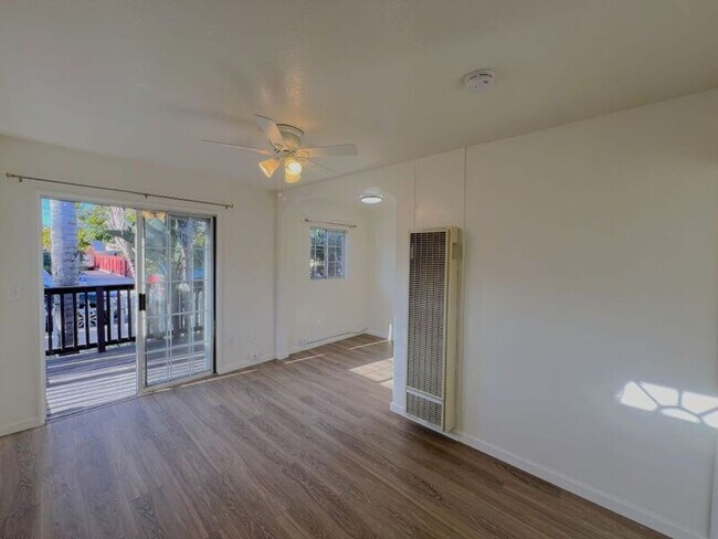 Foto del edificio - 5040 Muir Ave