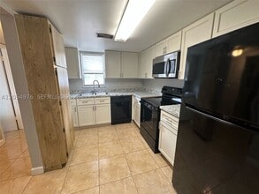 Building Photo - 4159 SW 66th Ln