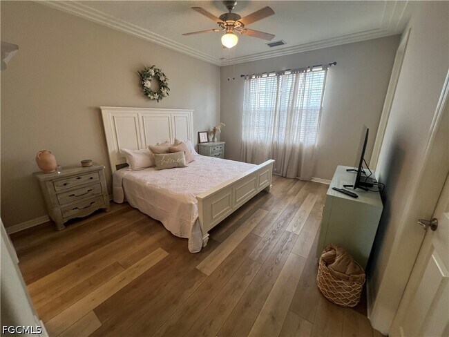 Building Photo - 11875 Izarra Way