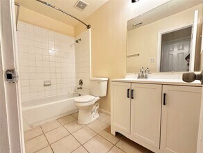 Building Photo - 16322 Sitella Ct