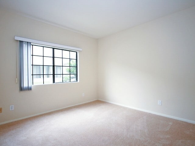 Building Photo - Sherman Oaks Renaissance
