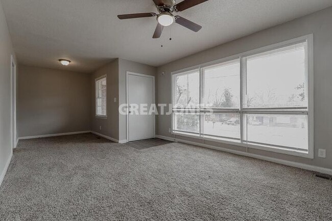 Building Photo - 759 Moss Dr
