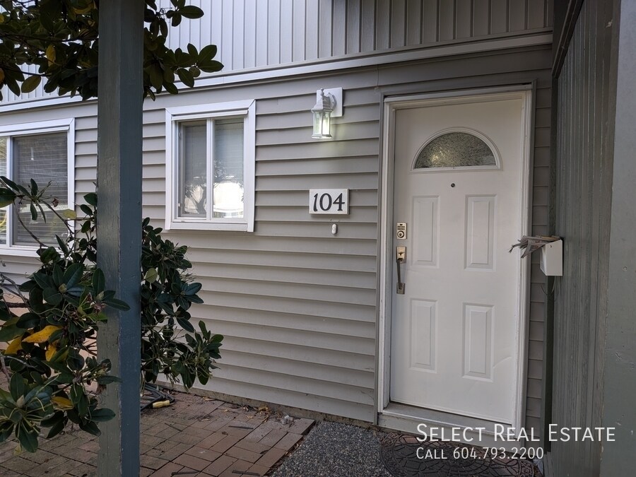 Photo principale - 45185 Wolfe Rd