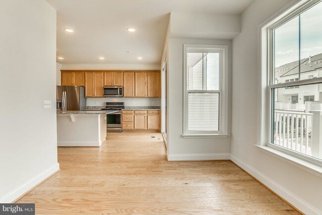 Building Photo - 22589 Amendola Terrace