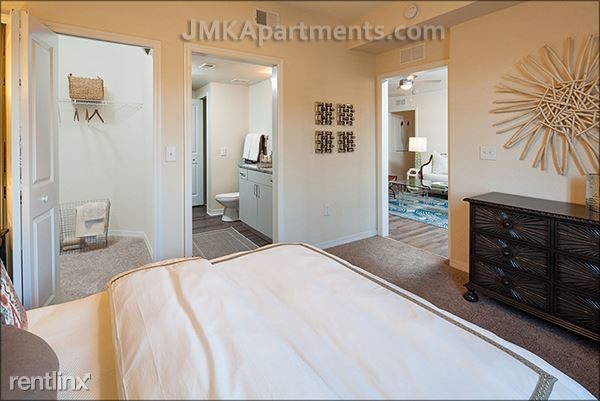 Building Photo - 2 br, 2 bath Apartment - 2358 Village Blvd