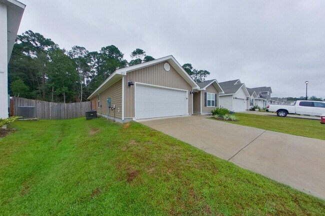 Building Photo - 285 Monarch Ln