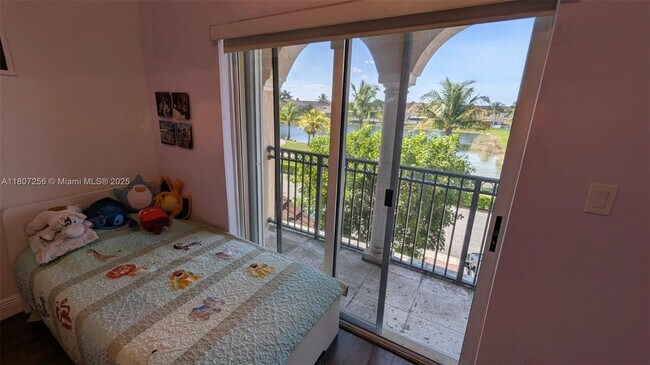 Foto del edificio - 16562 SW 71st Ter