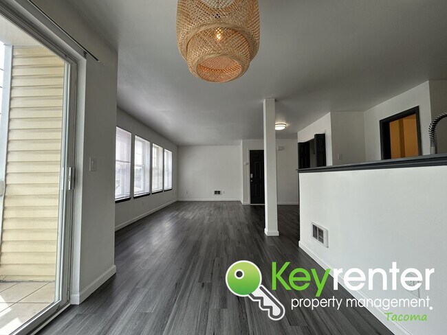 Foto del edificio - Exceptional 2 Bed 2 Bath Downtown Condo