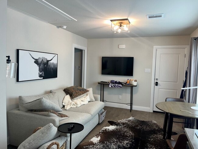 Photo - 2901 Livingston Ave House