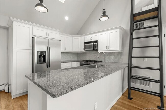 Foto del edificio - 94 Southfield Ave