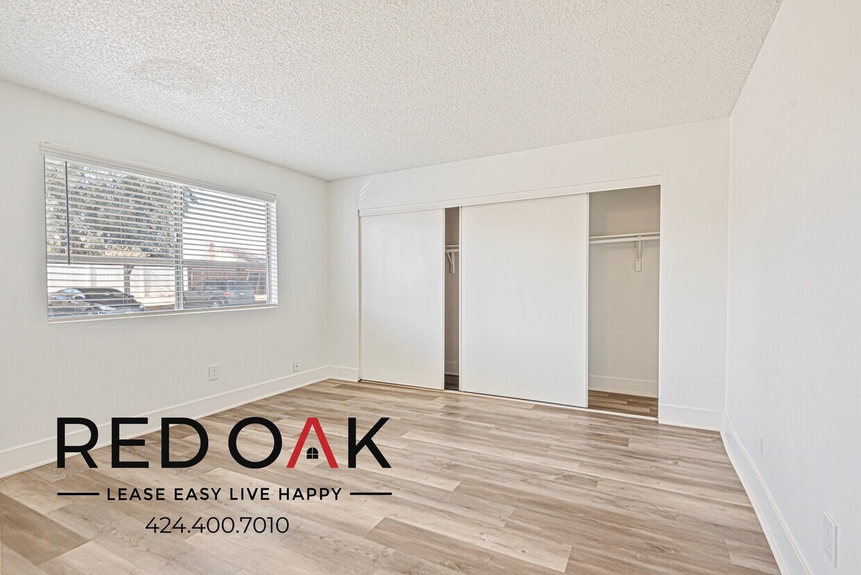 Foto principal - 13325 Heacock St