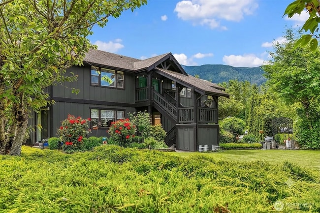 Building Photo - 418 Stow Ave S