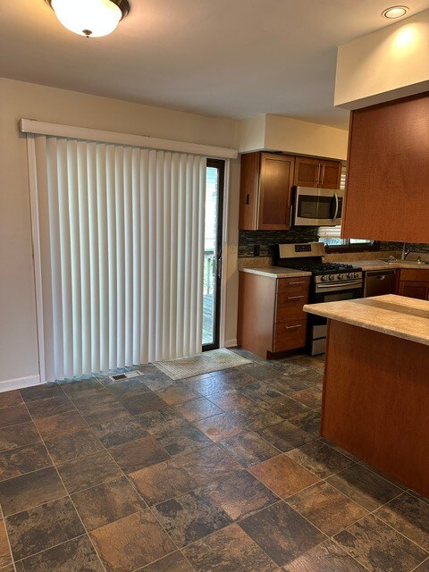 Cocina - 105 Garfield Ave