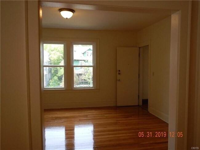 Building Photo - 147-49 Fellows Ave