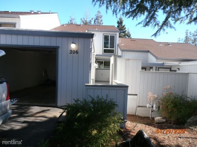 Building Photo - 2 br, 2 bath Condo - 206 Rockwood Dr