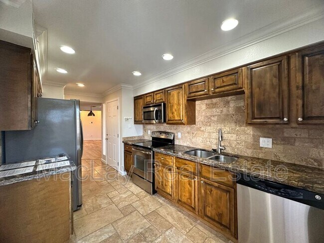 Foto del edificio - 9345 N 92nd St