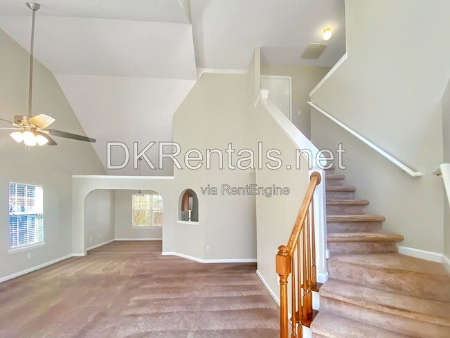 Building Photo - 2743 Lake Park Ridge W
