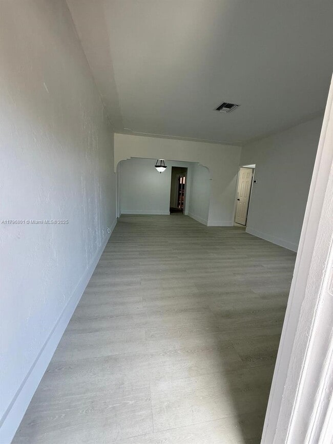 Foto del edificio - 2895 SW 32nd Ct