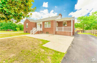 Building Photo - 2500 Starwood Dr