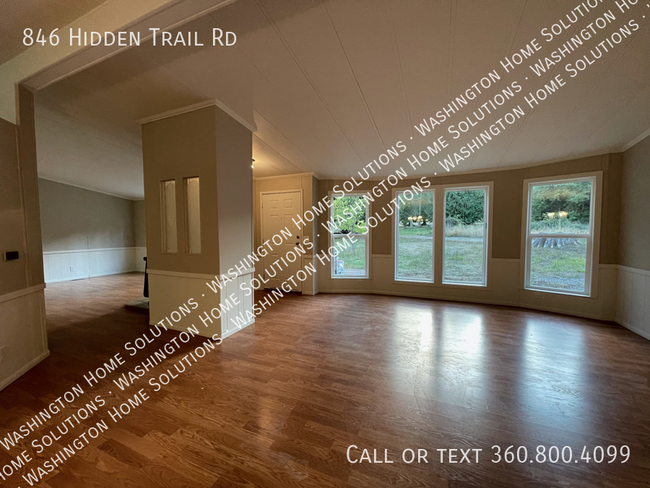 Foto del edificio - 846 Hidden Trail Rd