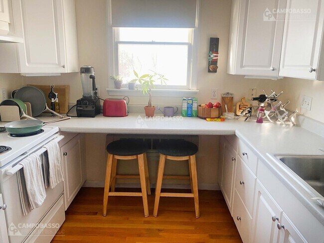 Foto del edificio - 174 Summer St