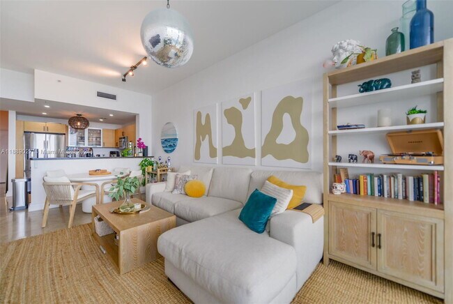 Foto del edificio - 725 NE 22nd St