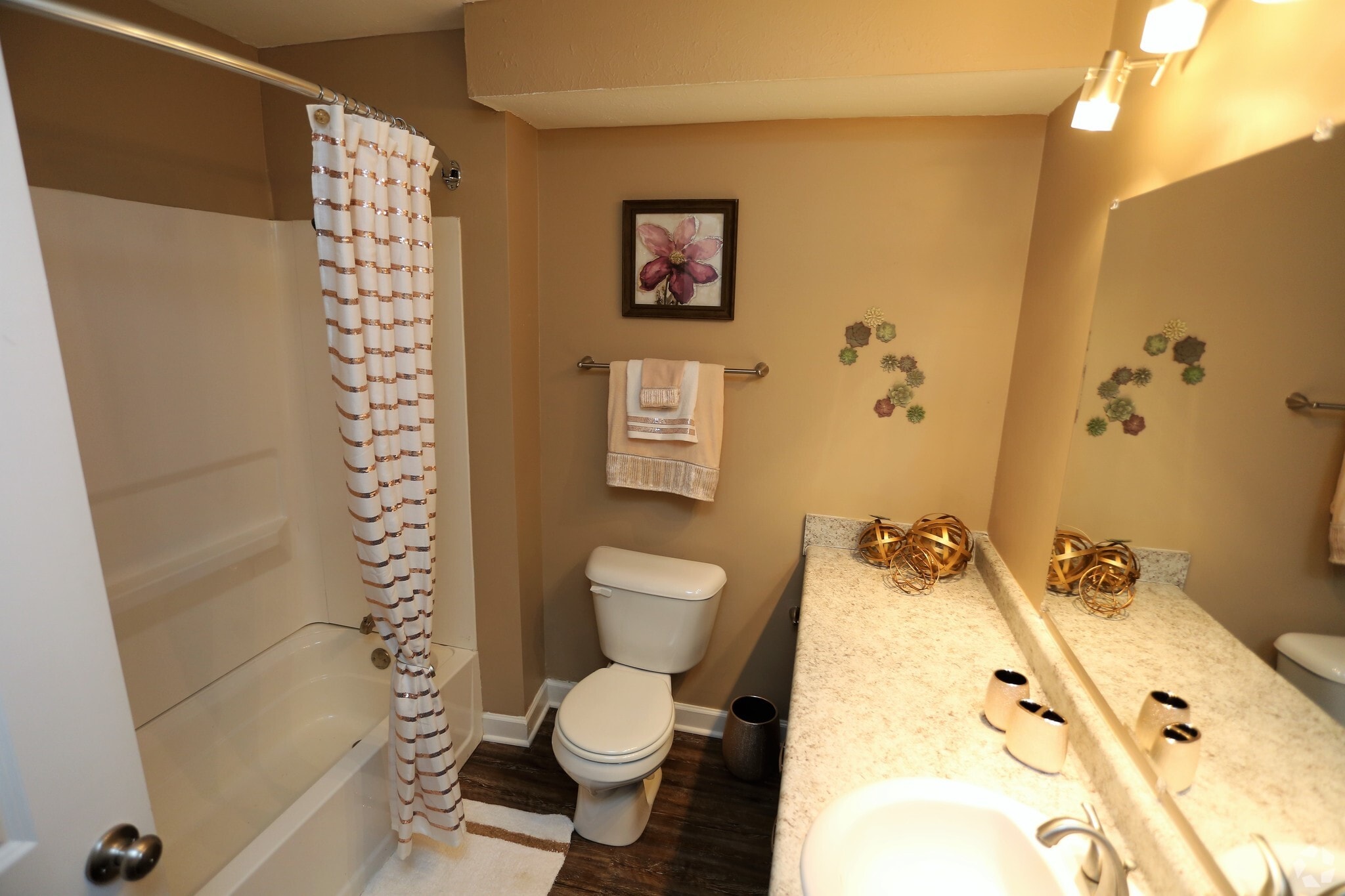 The Monterey Apartments and Townhomes – photo 5