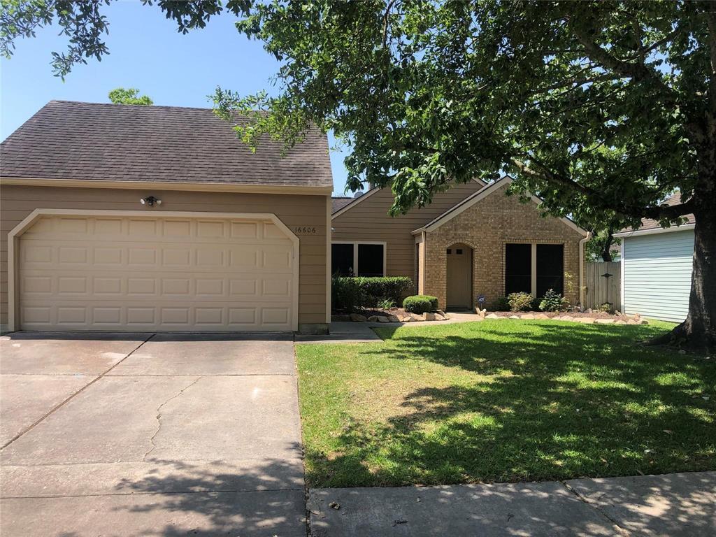 Foto principal - 16606 Saturn Ln