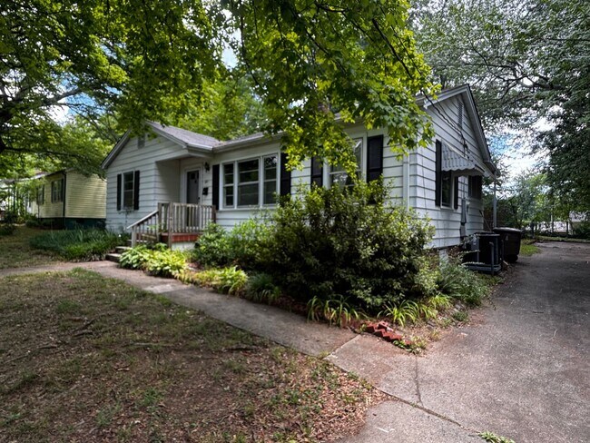 Foto del edificio - 2/1 House in Shelby, NC