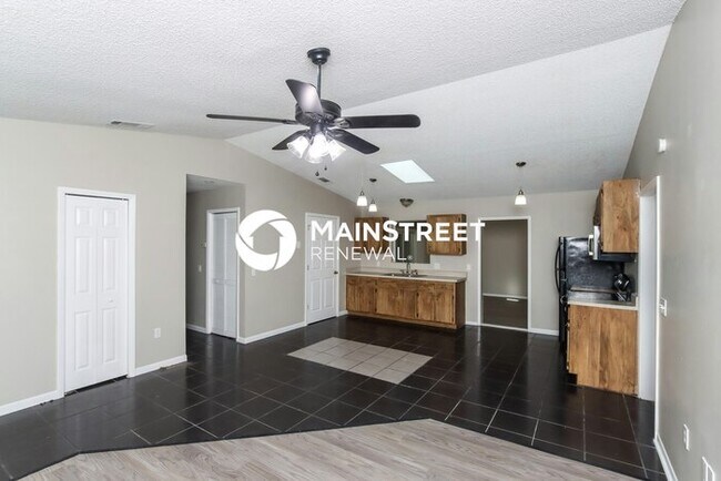 Foto del edificio - 3 Bedroom Pet-Friendly Home in Palm Bay, FL with Main Street Renewal