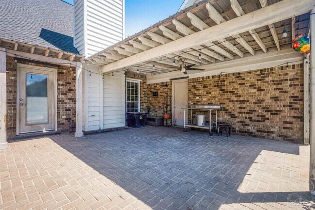 Foto del edificio - 3019 Keats Dr