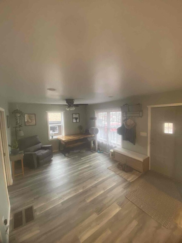 Building Photo - 5195 Lavaque Rd