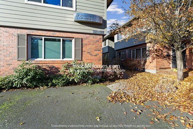 Foto del edificio - Wonderful Two Bedroom Condo In SE Portland!