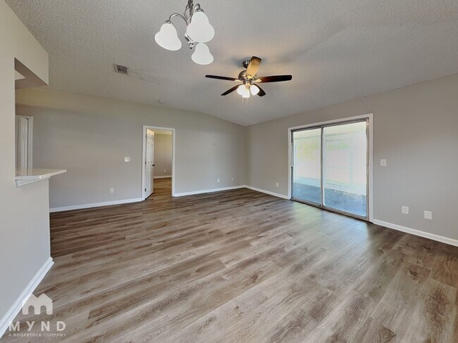 Foto del edificio - 3442 Volley Dr