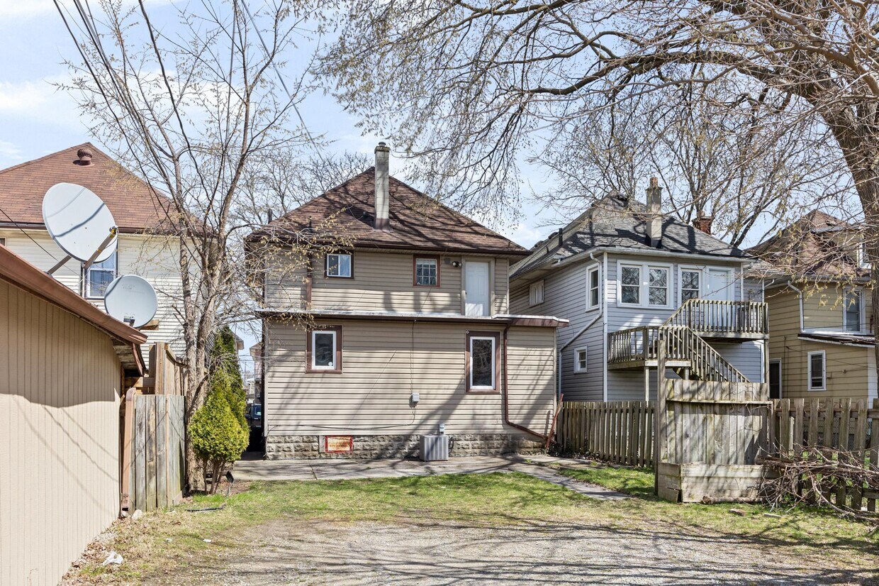 Photo du bâtiment - 835 Moy Ave