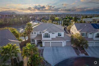 Building Photo - 10725 Bernini Dr