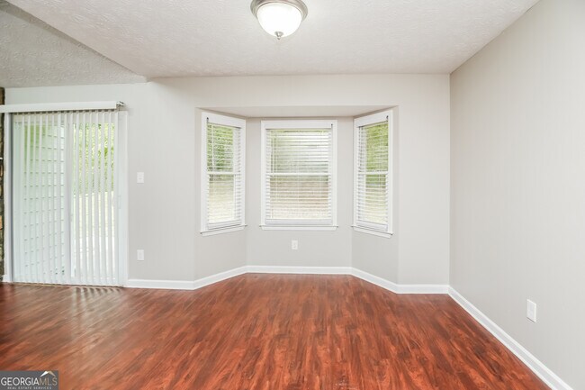 Foto del edificio - 120 Hearth Way