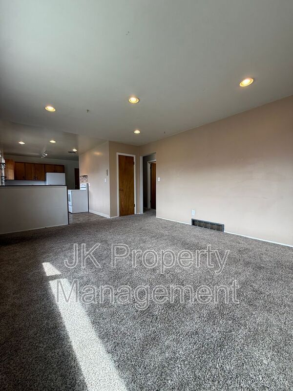 Foto del edificio - 1301 14th Ave S