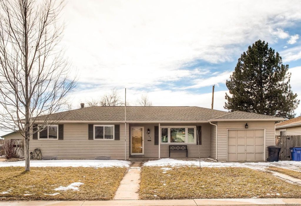Primary Photo - 5506 E Atlantic Pl