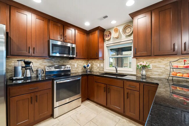 Foto del edificio - 1808 Trellis Ln