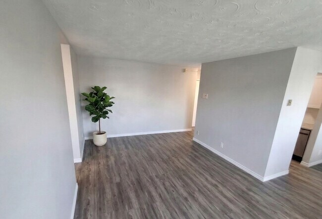Photo du bâtiment - Pinegrove Apartments