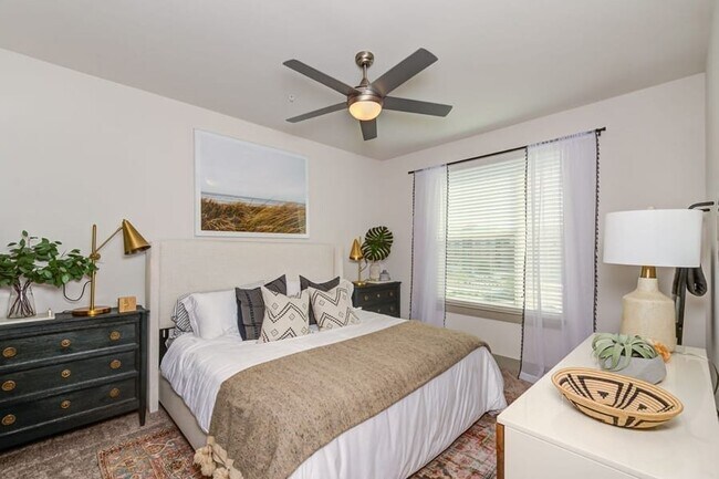 Foto del edificio - 1323 Saint Joseph Street Apt #CL-2119, Dal...