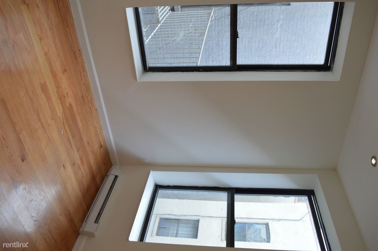 Building Photo - 106 W 105th St
