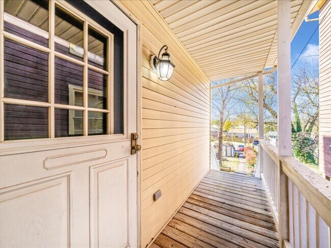 Foto del edificio - 313 S Market St