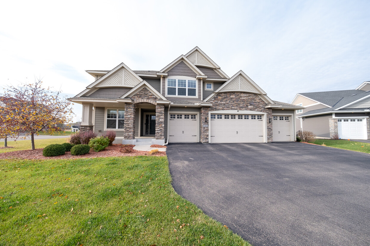 Foto principal - 6421 Bluestem Cir