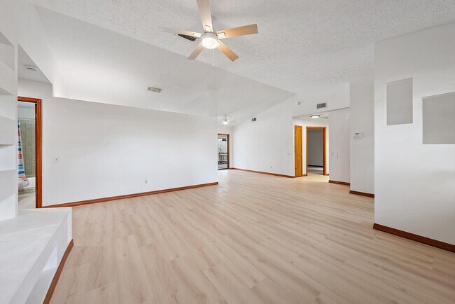 Foto del edificio - 489 SE Evergreen Terrace