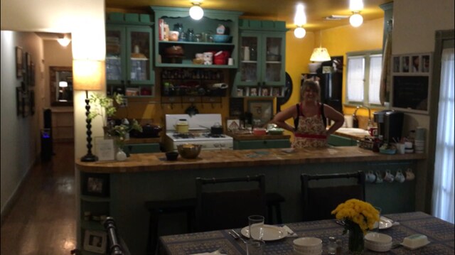 Kitchen - 5027 Klump Ave