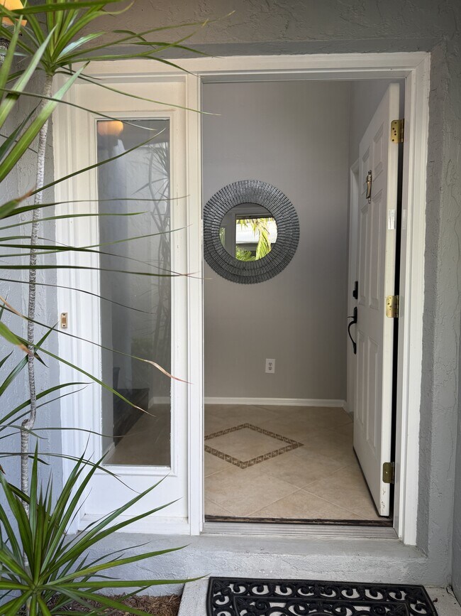 Foto del edificio - 2571 Citrus Lake Dr