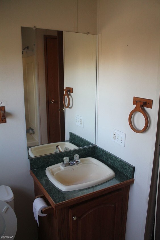 Foto principal - 329 Smith Ln