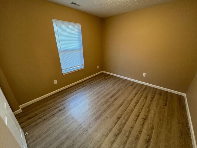 Foto del edificio - 119 Kaitlin Wy